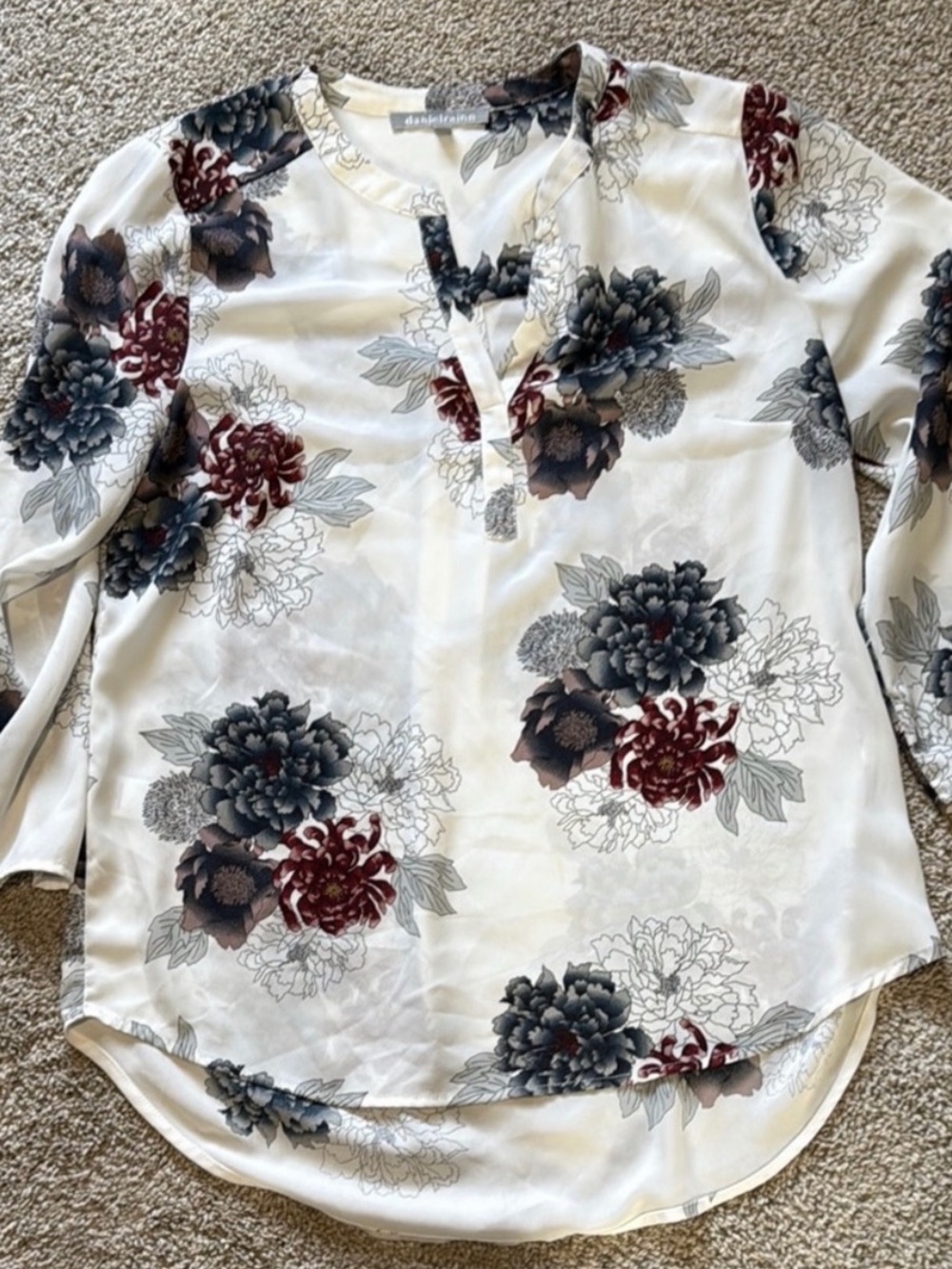 Daniel Rainn white Floral Split-Neck Blouse